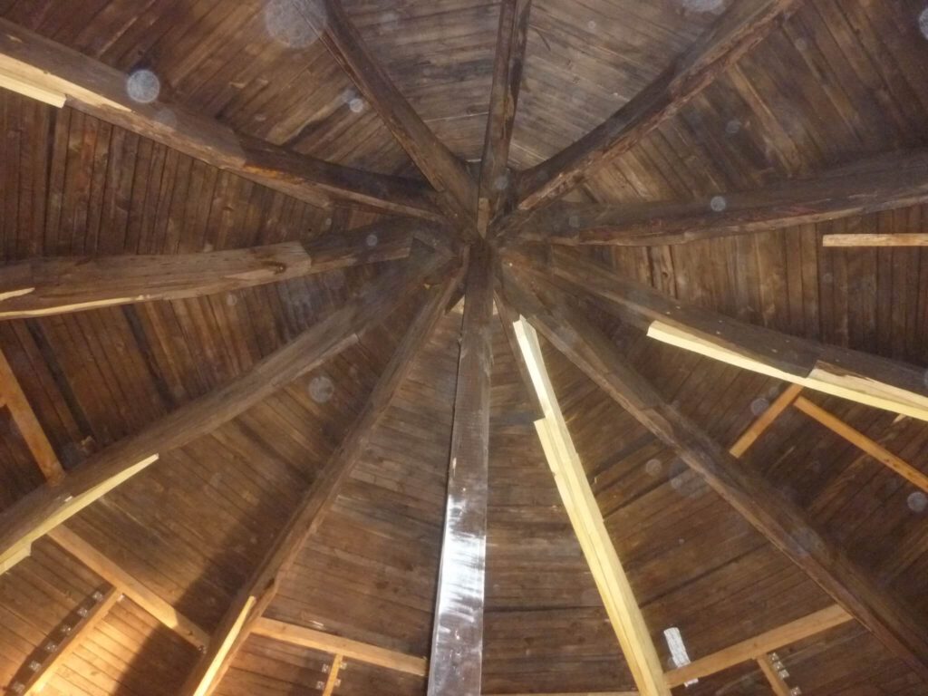 Holz Dachkuppel vorher